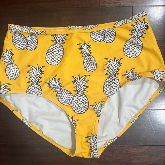 Swimsuits For All Yellow Pineapple Print Swim Bottoms - Picture 1 of 4